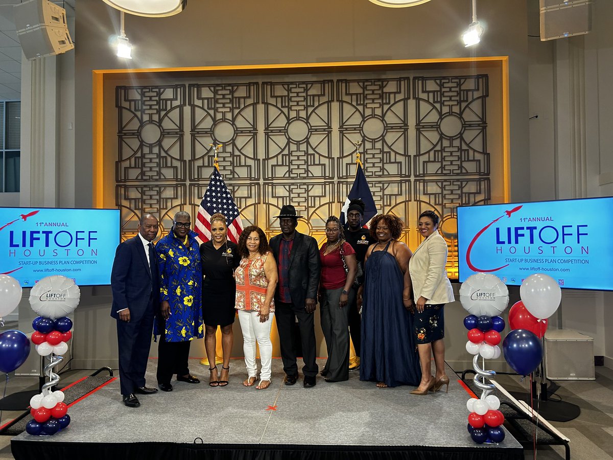 houmayor's tweet photo. @realmoamer ✅Joined @houstonlibrary and my office of Business Opportunity to announce the launch of the city’s Annual Business Plan Competition, Liftoff Houston! For 11 years, #LiftoffHouston has empowered participants to achieve financial mobility through entrepreneurship. https://t.co/36EcEzLRaw