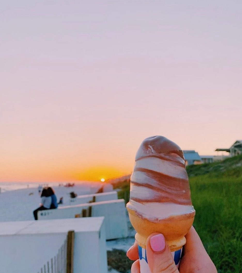 SouthWalton's tweet photo. everything is sweeter in #SouthWalton 🍦 
(especially on #NationalIceCreamDay 😉)

Find some local spots to celebrate #NationalIceCreamMonth: https://t.co/reOdFsrym9 

#CaptureTheSunsetWeek

📸: dawsonyogurtseasidefl on Insta https://t.co/4xWsnMNhsw