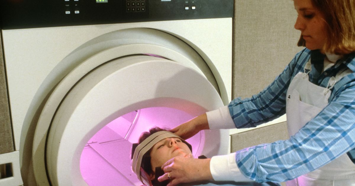 eps_unibham's tweet photo. Led by Dr Anna Peacock (@Peacock_Group),  @unibirmingham scientists worked with @univofstandrews on a new use for copper in MRI contrast agent design to help create better images for doctors to diagnose patients’ conditions more easily:
https://t.co/HjLynIUsHe #BrumHour https://t.co/X84VTy449c