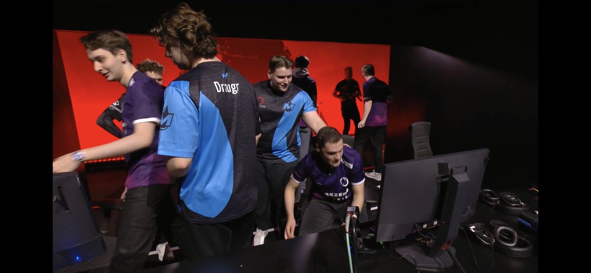 Eva_9_Green's tweet image. おめでとう
#Darkzero！！！！！！！！！
🏆🏆🏆👑👑👑🥇🥇🥇
TSMは奪還した王座をまたも、だけどとっても惜しかった！
全ての大会参加チーム、お疲れ様でしたー！！！！！