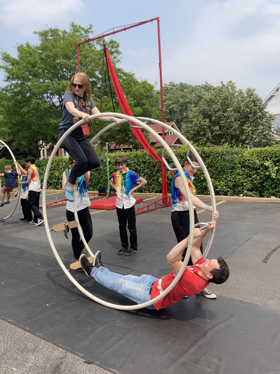 ahml's tweet photo. Tons of fun happening at #AHMLFanCon so far! Stop by @ahml from now through 5 pm for magic, crafts and more! https://t.co/5M6LUqstWi