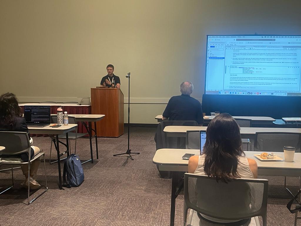 EO_OPEN_SCIENCE's tweet image. .@Schpidi (@eox_a ) is demonstrating how to access and work with @CopernicusEU Sentinel-2 data in the @eurodatacube to analize inland water bodies. This notebook is available in this story 

Check out the notebook! #eodash 
📍Room 104 @igarss #IGARSS2023
📖eodashboard.org/story?id=lakes…