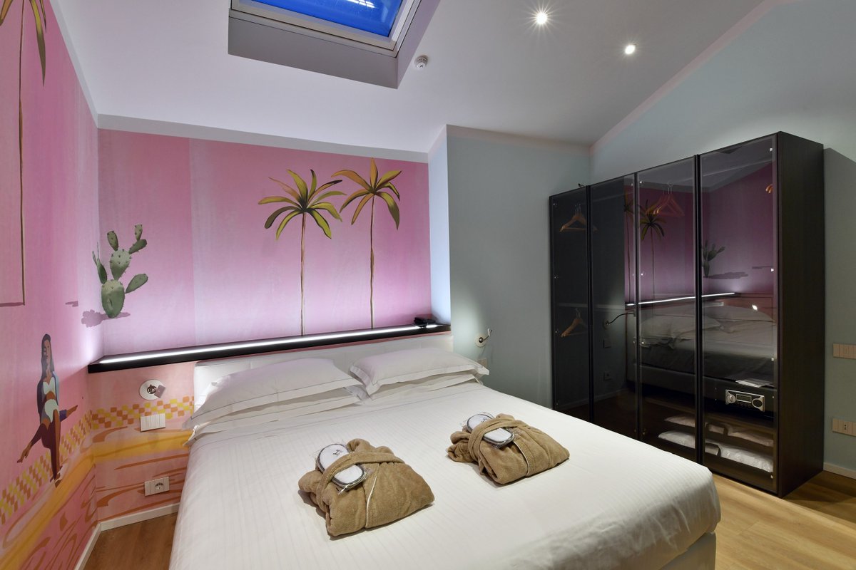 HREsplanade's tweet photo. 📷📷Le vacanze sono fatte per coccolarsi, e noi siamo qui per realizzare i tuoi sogni di relax! 📷

#WELLNESSSUITEROMANTIC #CoccolarsiInVacanza #RelaxTotale #WellnessSuite
#PiscinaPrivata #VacanzeDiLusso #RitiroWellness #SpaPrivata https://t.co/OXeg4VWhju