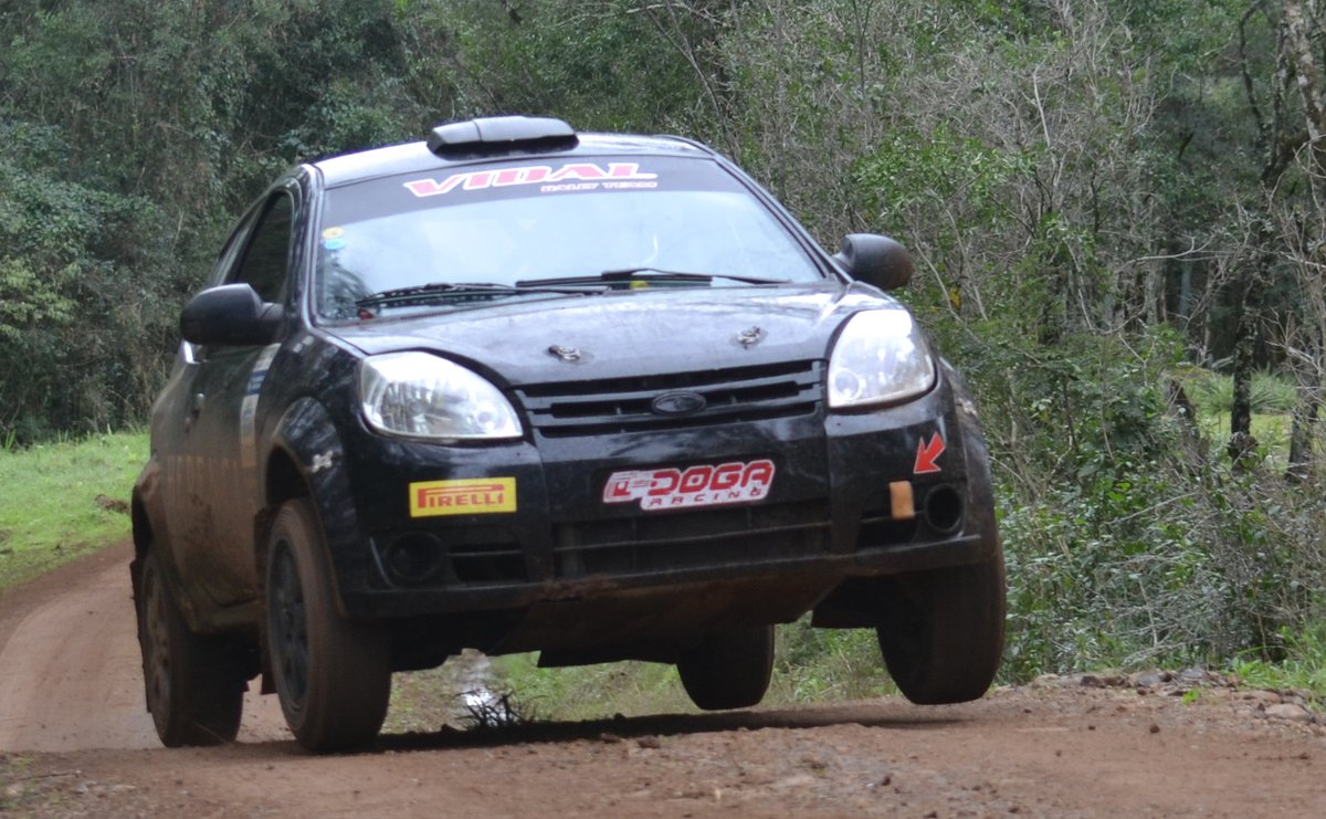 Lumpy Silvester tweet media