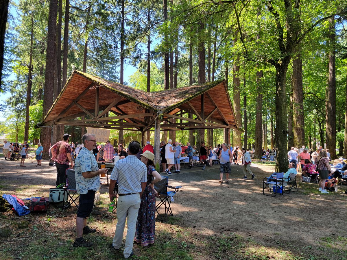 RHSAA's tweet photo. We try to estimate how many people came to the All-Class Picnic by how many name tags were used, and considering we printed a little over 350 and had none leftover, we think we had a pretty great turnout! Yesterday was all around fantastic. https://t.co/lnYnphBOrK