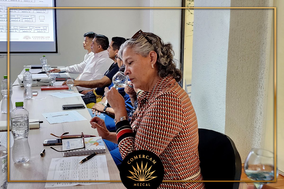 #ISMezcal en colaboración con el #COMERCAM Sensorial, ha concluido con éxito el "Curso-Taller para Evaluador Sensorial de Mezcales Certificados". 
Se tuvo la fortuna de haber evaluado 5 mezcales de productores participantes con más de 90 pts y obtuvieron su pase a la Subasta.