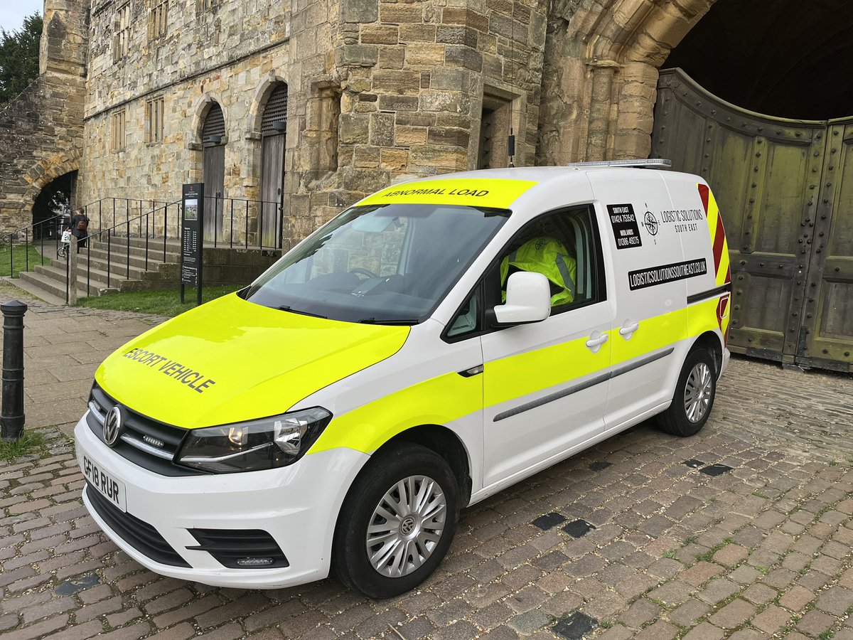 LogisticsSouth's tweet photo. We are quite proud of our new euro 6 abnormal load escort van . https://t.co/vdmEOKm9kd