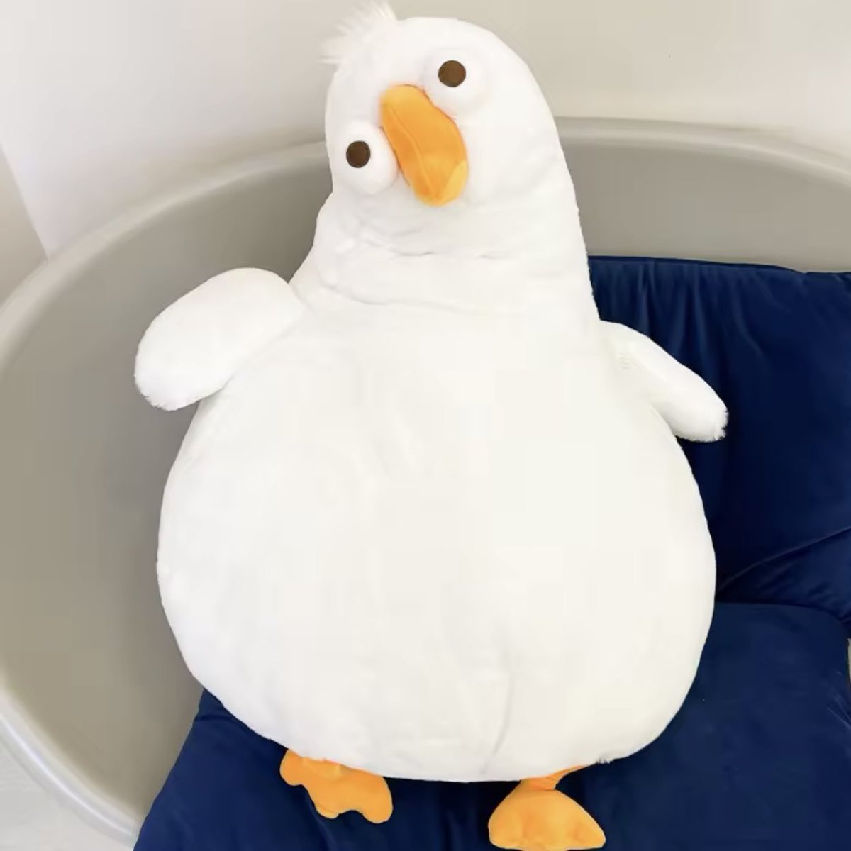 นั่งเหม่อมองอนาคตตัวเอง 😧