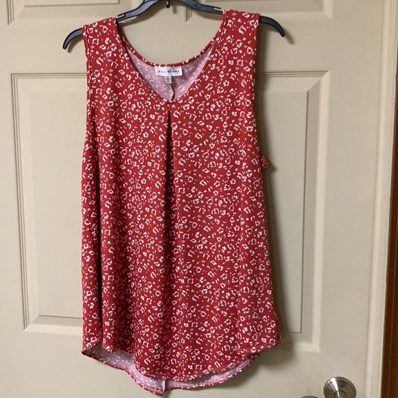 MsGandMe1's tweet photo. So good I had to share! Check out all the items I'm loving on @Poshmarkapp from @GSP_Gforce #poshmark #fashion #style #shopmycloset #starvixen: https://t.co/WnewDv75t2 https://t.co/Wlr9GVzG4Y