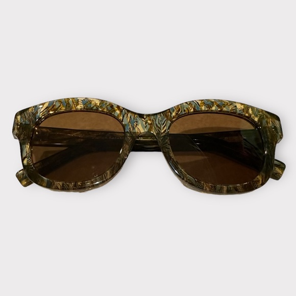 ronnieperalta3's tweet photo. So good I had to share! Check out all the items I'm loving on @Poshmarkapp #poshmark #fashion #style #shopmycloset #eyebobs #hm #cococarmen: https://t.co/DUGfHIyu3r https://t.co/YLalprfbpK