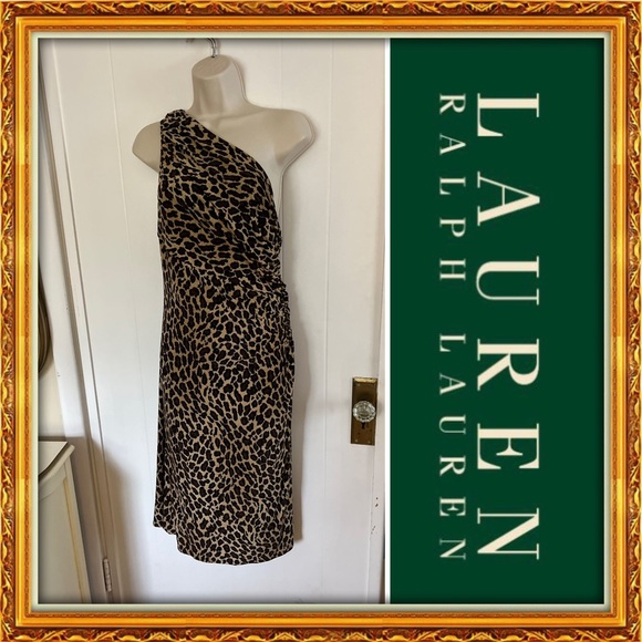 smittenwitten's tweet photo. So good I had to share! Check out all the items I'm loving on @Poshmarkapp from @Erinslookbook #poshmark #fashion #style #shopmycloset #laurenralphlauren #philosophy #vintage: https://t.co/9MKbLpF7vy https://t.co/fXFSfnLj6t