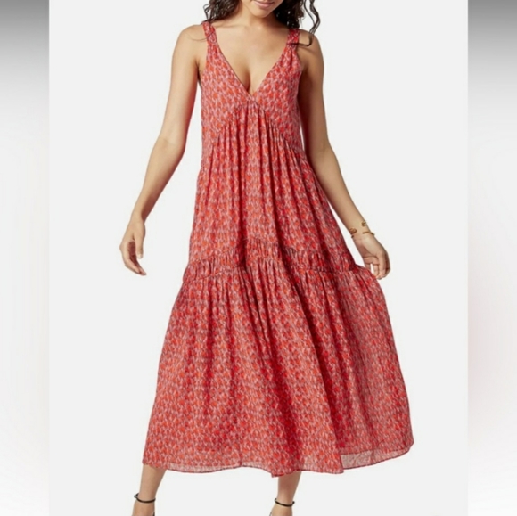 co_fells's tweet photo. So good I had to share! Check out all the items I'm loving on @Poshmarkapp #poshmark #fashion #style #shopmycloset #lularoe #joie #aje: https://t.co/2BmZKnusbT https://t.co/qPN1OnalUL