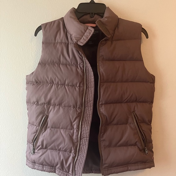AmyGravlee's tweet photo. So good I had to share! Check out all the items I'm loving on @Poshmarkapp #poshmark #fashion #style #shopmycloset #americaneagleoutfitters #shein #torrid: https://t.co/HjFunv6Np3 https://t.co/lxqigaMZea