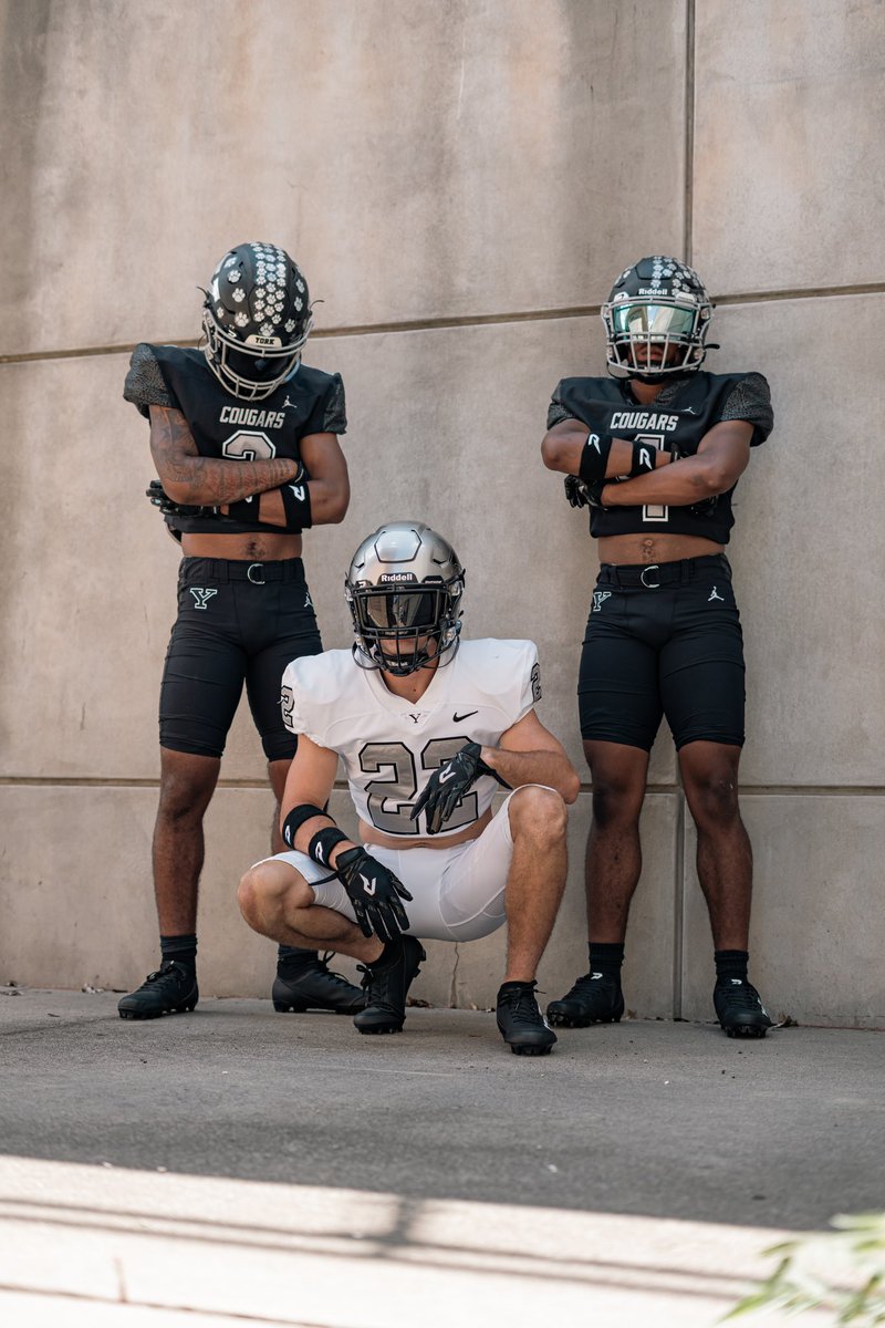 Waitin on August like…. <a href="/YorkRecruits/">York HS FB Recruits</a> 🐾 🐾