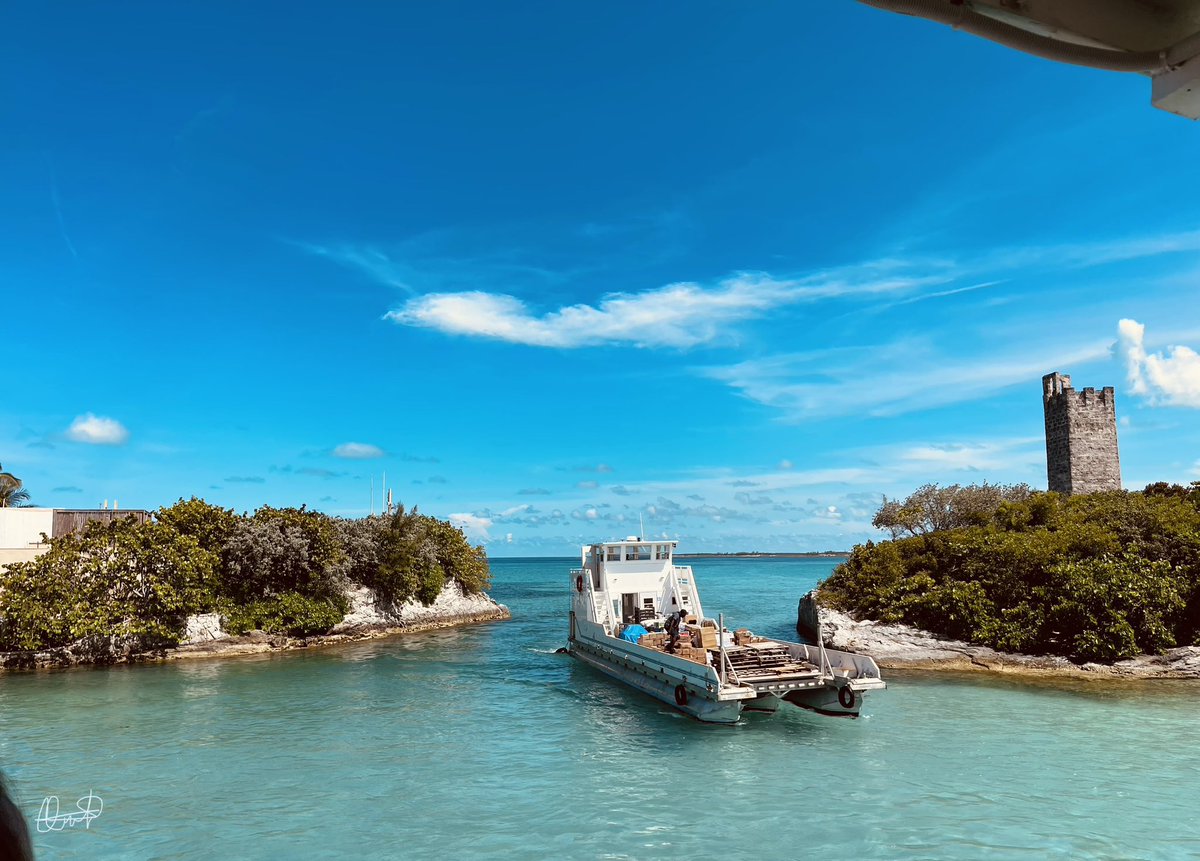 chereesecross's tweet photo. Bahamas ✨ https://t.co/ChSwBNk2x6