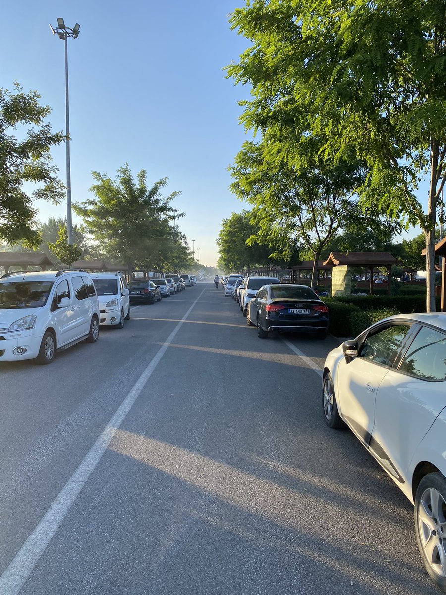 Bugün Karaaslan Piknik Parkına gittik. Gerçekten çok güzel olmuş emeği geçenlerden Allah razı olsun. Yalnız sayın başkanım Hasan Kılca WC ler çok bakımsız kalmış. Hafta sonları kalabalık olduğu için temizlenmesi için bir kişi nöbet tutsa çok iyi olur. <a href="/u_ibrahim_altay/">Uğur İbrahim Altay</a> <a href="/hkilca/">Hasan KILCA</a>