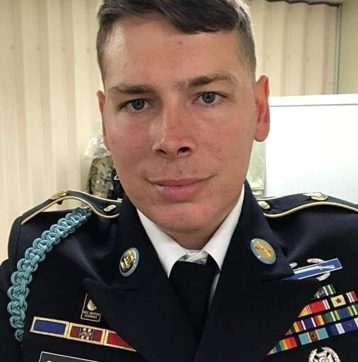 SoldiersWhisper's tweet photo. “My Son, my Soldier, my Hero.” - Michael Chambers #MilitarySunday https://t.co/FhlTPulvPz