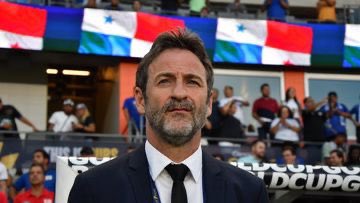 En su primera Copa Oro no pudo superar la fase de grupos. ¿Cuántas federaciones habrían echado a Thomas Christiansen en 2021? Hoy está en la final @GoldCup