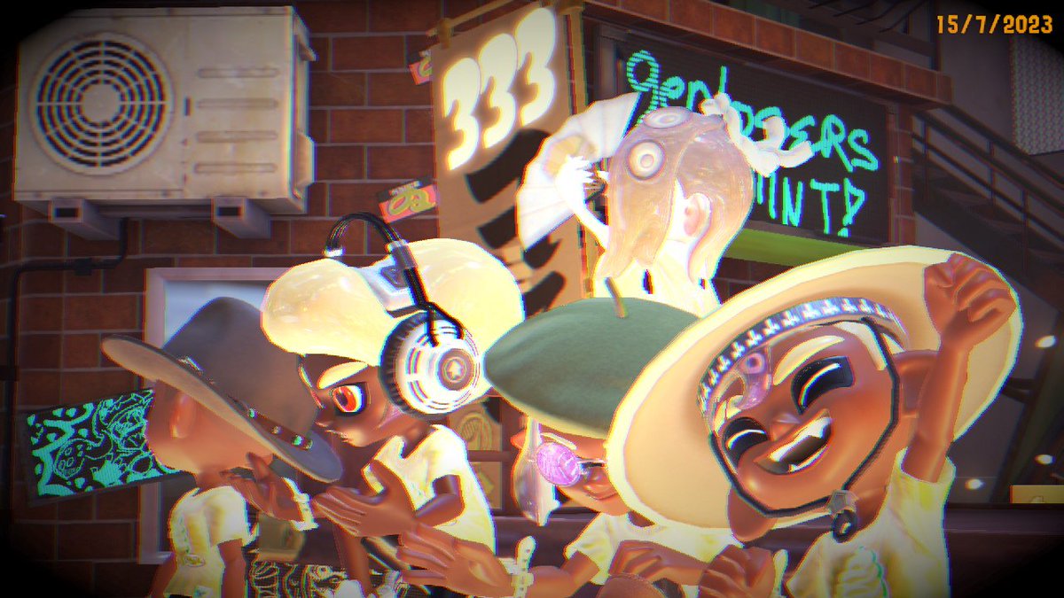 Casey47828236's tweet photo. During the Vanilla VS Strawberry VS Mint Chocolate Chip Splatfest, I won my first ever 333x battle for Team Vanilla! Thank you to my Teammates ◇Inkami◇, Morishiko and Sayllen for helping me and Team Vanillia to secure this 333x Victory! #Splatoon3 #Splatfest #Vanillasweep https://t.co/fIAuJEozJ1