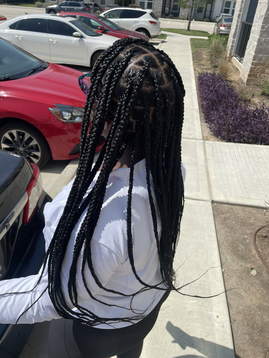 beeyoustyles's tweet photo. Medium Knotless | $165 hair included
Appointments available this week. DM or TEXT! https://t.co/Pf4s1N4IZ1