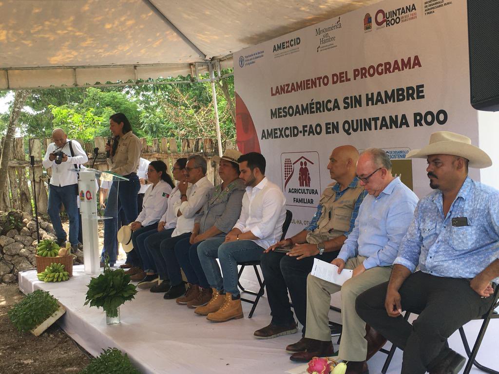 Raul_PaulinH's tweet photo. El objetivo de este programa, impulsado por @AMEXCID y @FAOenEspanol , es alcanzar la seguridad alimentaria y nutricional, combatir la pobreza y promover el desarrollo económico y social en la zona rural. 💪💚 ¡Es un paso importante hacia un futuro más justo y equitativo! https://t.co/KdwriBVpbq
