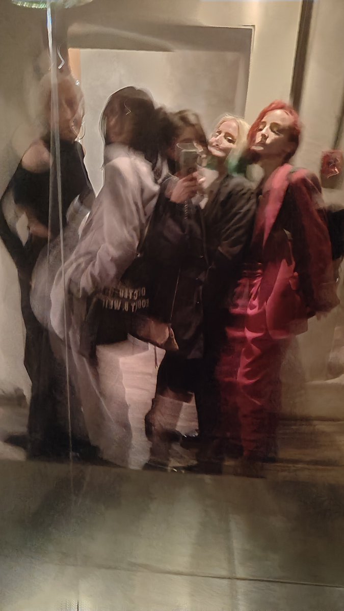 лисяндр (=ⓛᆺⓛ=) tweet media