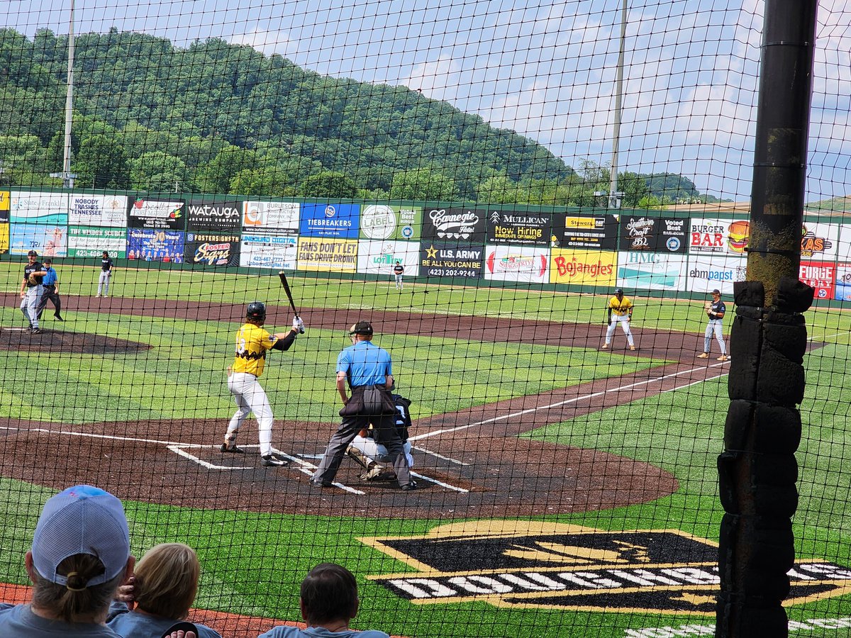 MUCH better weather for this do over game. Where my AT&amp;T peeps at? <a href="/JCDreamTeam/">Johnson City Call Center</a>