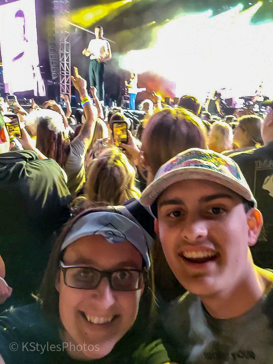 kstylesphotos's tweet photo. Since he was a baby, I've dreamed of taking him to an @Imaginedragons concert! I'm so happy that we got to make that dream come true! Thank you for such an amazing uplifting show!! #ImagineDragons #TCSummerFest #FirstConcert #keepliving https://t.co/iASx7ABEWg