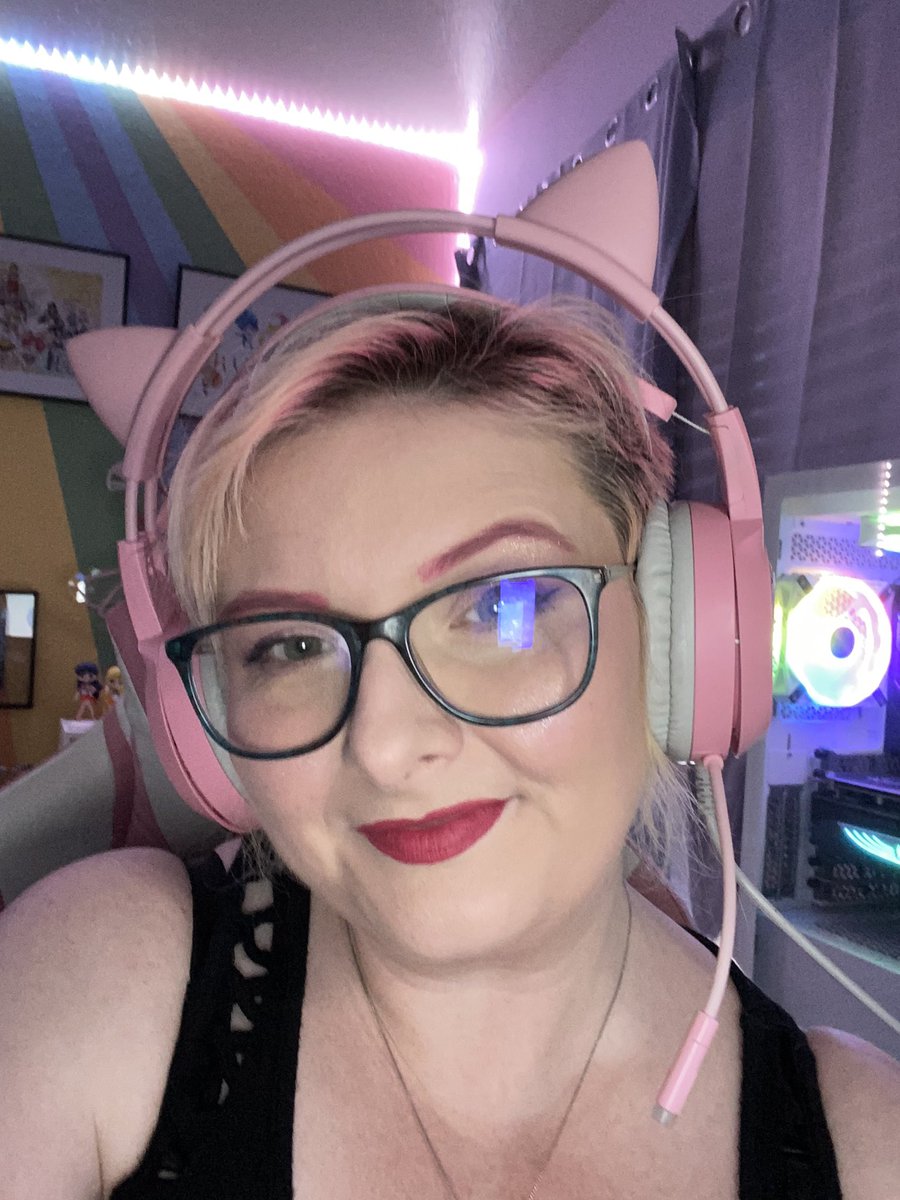 VenusVoldaren's tweet photo. We are having @ZerzexNZ and Venus day with @clockwizardgame #Demonologist, @StreamRaiders, #SpicyBeans and #SpicierWords come hang out only at https://t.co/vDQeuaM69A https://t.co/oZAUgTVENi