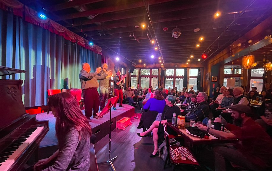 Our August show is coming up next week! Don't forget to snag your tickets (you can even save a couple bucks by getting them in advance!) The theme is back to school, which means all things new and exciting. New ideas, new love, new you 🤩
eventbrite.com/e/opera-on-tap…