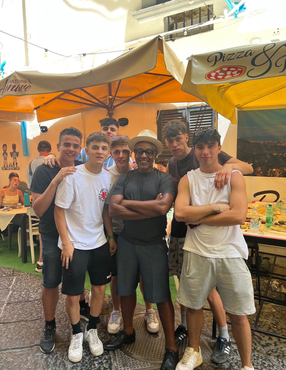 Giancarlo Esposito tweet media