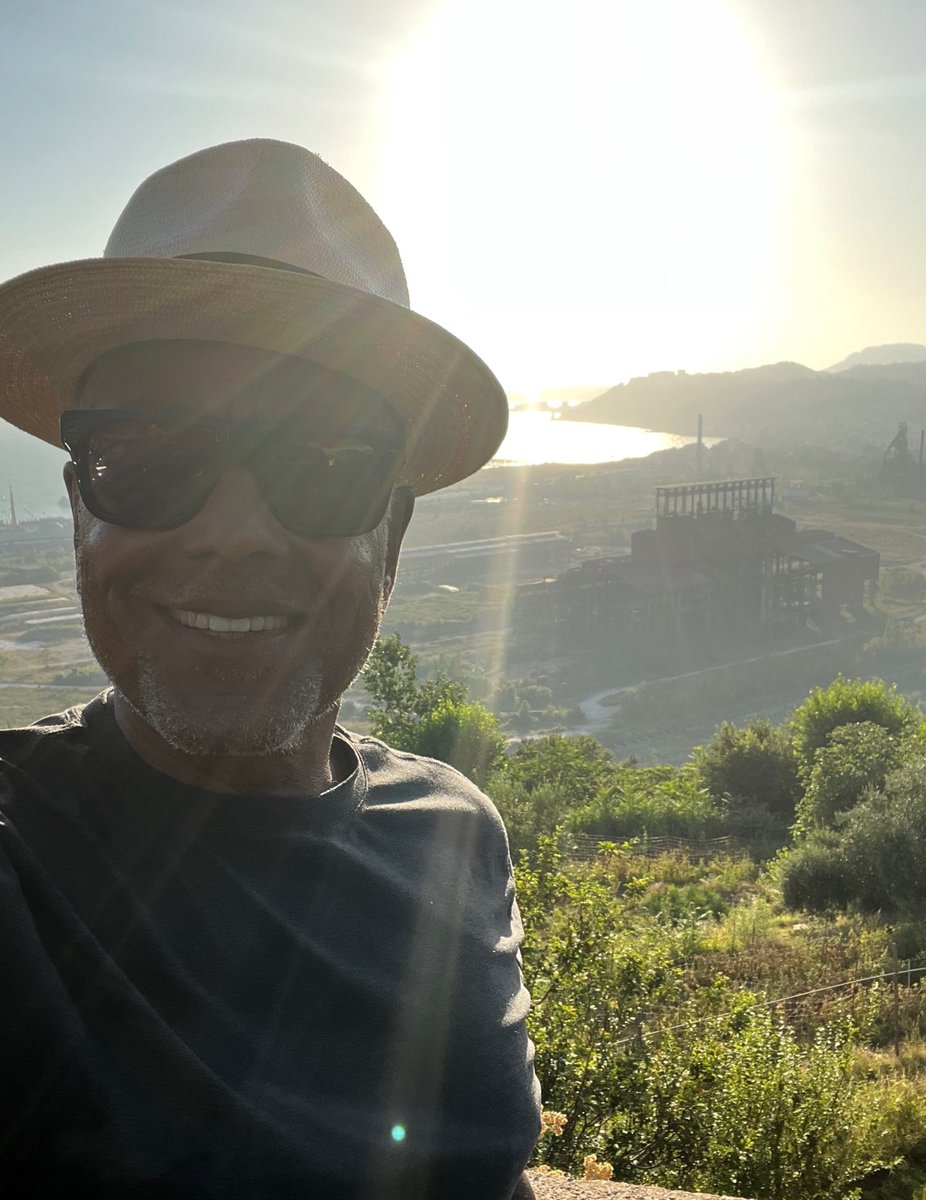 Giancarlo Esposito tweet media