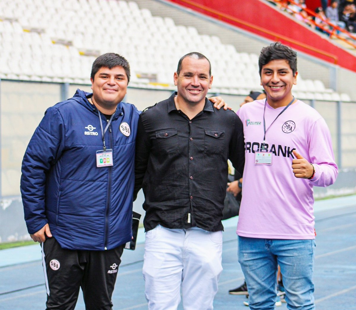 Equipo de Gerencia Deportiva en Sport Boys 💪.
Primer Equipo, Reserva, Menores, y en unas semanas, Femenino.
Este barco lo empujamos todos hacia el mismo lado 👏.

Un gusto trabajar con ustedes, <a href="/mezacuadra11/">Antonio Meza Cuadra</a> y <a href="/Marioscouting/">Mario Del Rio</a>. 

¡Vamos Boys! 💗