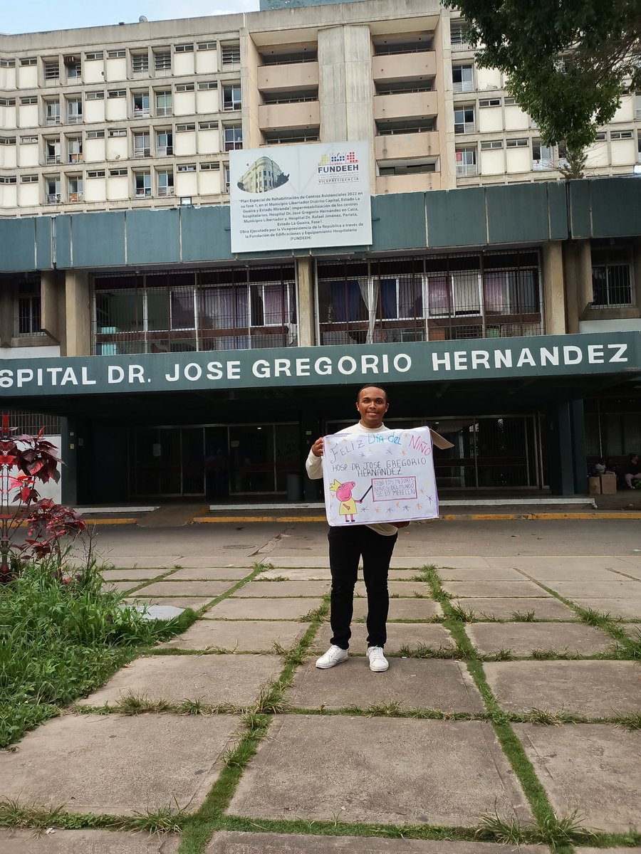LuisReyes_30's tweet image. Feliz Día del Niño! ❤️
Hoy estuve en una linda actividad en el Hospital Dr José Gregorio Hernández, en Catia, llevando juguetes en #donación a estos angelitos. Muy lindo todo. ❤️
@MamaLisVzla @ManuelConecta @LuisOlavarrieta 
#Sambil
#CICPC
Leo Messi
Inter de Miami
#Akapellah