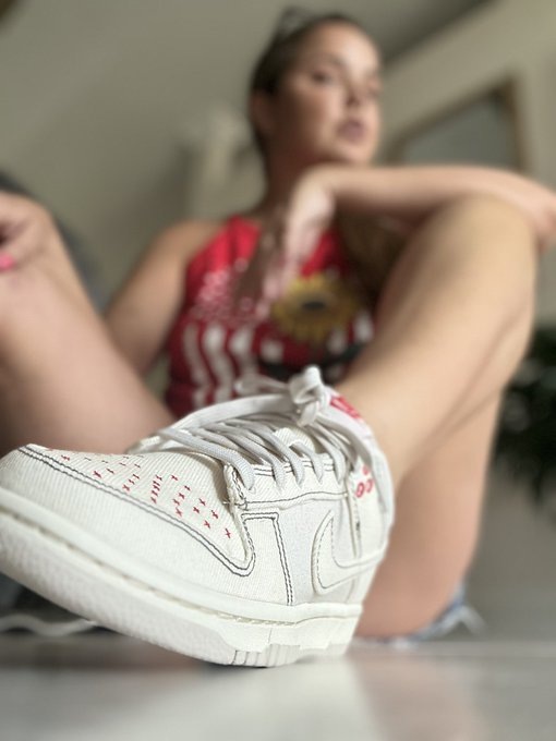 Just posted some new stuff on OF @OnlyFans check it out when u get a chance xoxo 😘  also check out my<a class="tags" href="/tag/onlyfans">@onlyfans</a><a href="/tag/love"class="tags"><span>#love</span></a><a href="/tag/nike"class="tags"><span>#nike</span></a><a href="/tag/sundayfunday"class="tags"><span>#sundayfunday</span></a><a href="/tag/vintage_treasures"class="tags"><span>#vintage_treasures</span></a>