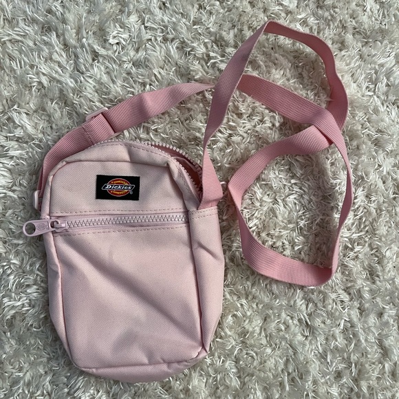 So good I had to share! Check out all the items I'm loving on <a href="/Poshmarkapp/">Poshmark</a> #poshmark #fashion #style #shopmycloset #michaelkors #dickies: posh.mk/eWpljPjLuBb