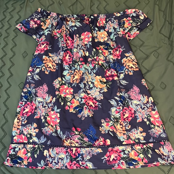 So good I had to share! Check out all the items I'm loving on <a href="/Poshmarkapp/">Poshmark</a> #poshmark #fashion #style #shopmycloset #pinkvictoriassecret #ryleecru #primark: posh.mk/YZMZQxfLuBb