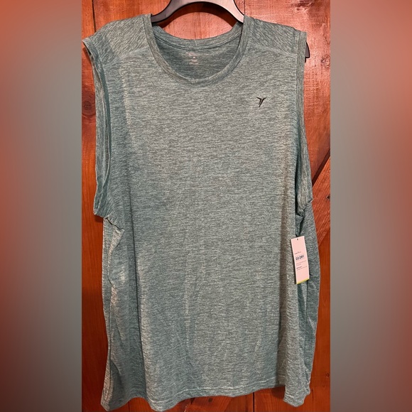 So good I had to share! Check out all the items I'm loving on <a href="/Poshmarkapp/">Poshmark</a> #poshmark #fashion #style #shopmycloset #realtree #oldnavy: posh.mk/mzJqWpgLuBb