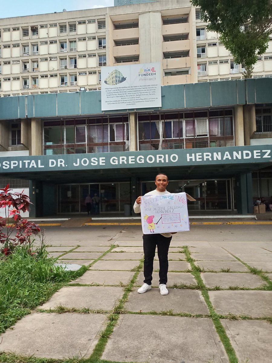 LuisReyes_30's tweet image. Hoy también estuve haciendo entrega de material medico como guantes, soluciones fisiológicas, tapabocas, adhesivos e inyectadoras a los pacientes y personal médico del Hospital Dr José Gregorio Hernández, en Catia. ❤️
@MamaLisVzla @ManuelConecta
#Sambil
#CICPC
Leo Messi
#Nacho