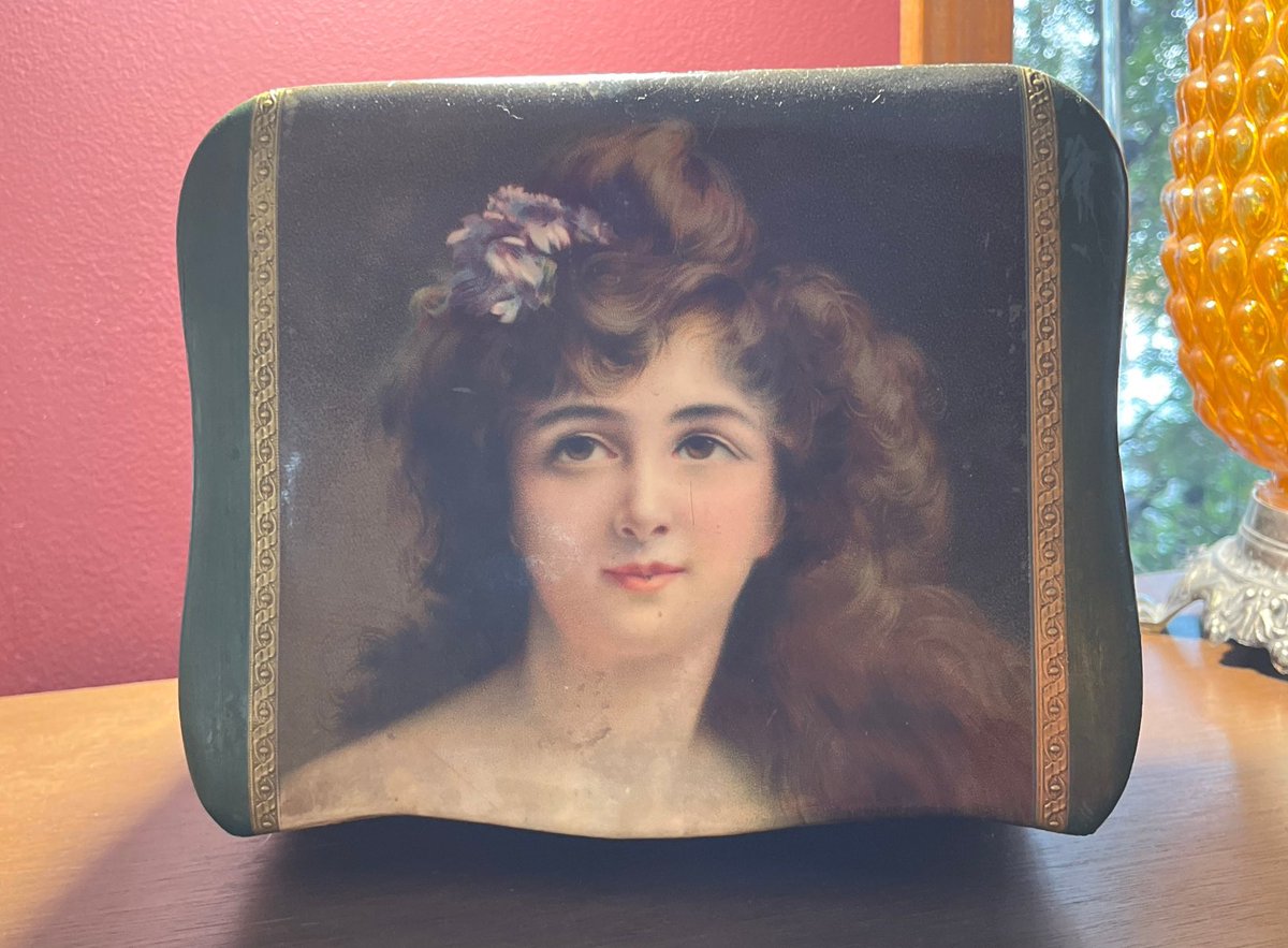 Beautiful Victorian Wood Box For CA$95
Get it Quick!
etsy.com/ca/listing/133…
-
-
-
#Etsy #EtsyShop #EtsyVintageShop #VictorianWoodBox #WoodBox #VictorianDecor #Deesnewoldgems