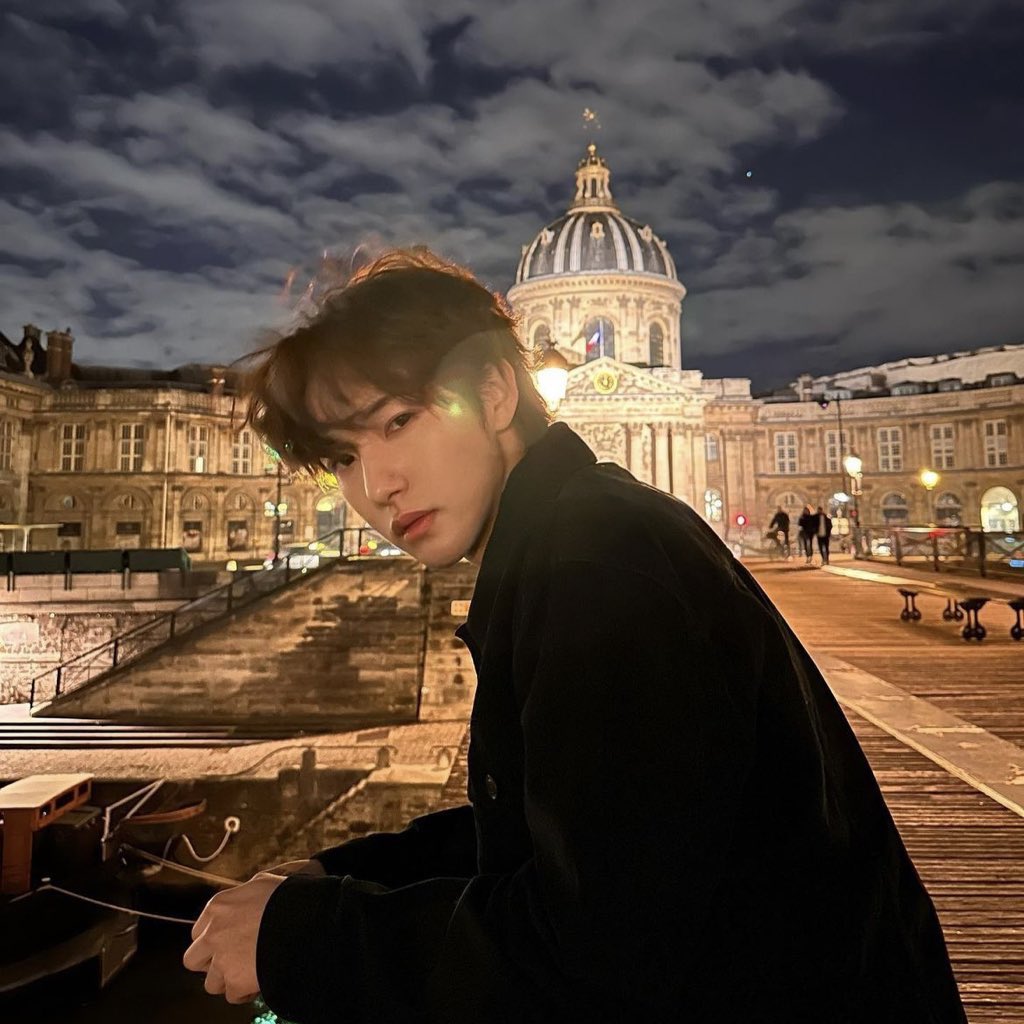 heavy23rain's tweet photo. 하 존나..
이런 사진들 사이에                            이런 게 껴있다는게;; https://t.co/lTXPsLdbNh
