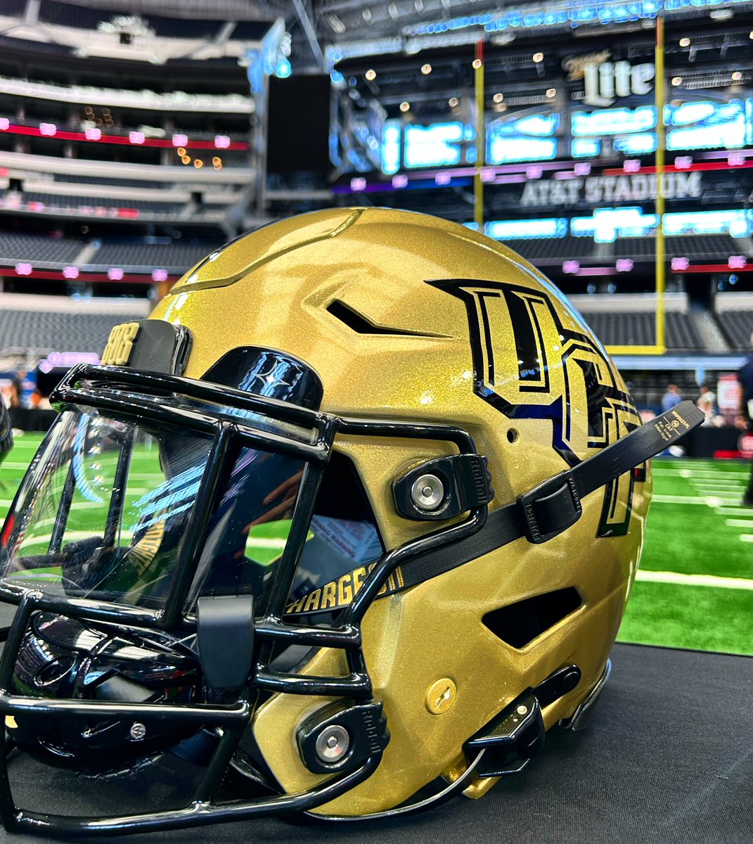 ATTENTION <a href="/UCF_Football/">UCF Football</a> FANS: Tonight’s Sports Night on 9 on <a href="/WFTV/">WFTV Channel 9</a> is all about <a href="/UCFKnights/">UCF Knights 🌴</a> as they get set to make their Big 12 debut. 

Tune in from 11:35-12:05. We put a bow on Media Days, hear from <a href="/CoachGusMalzahn/">Coach Gus Malzahn</a> + his players plus former UCF coaches and players. #ChargeOn