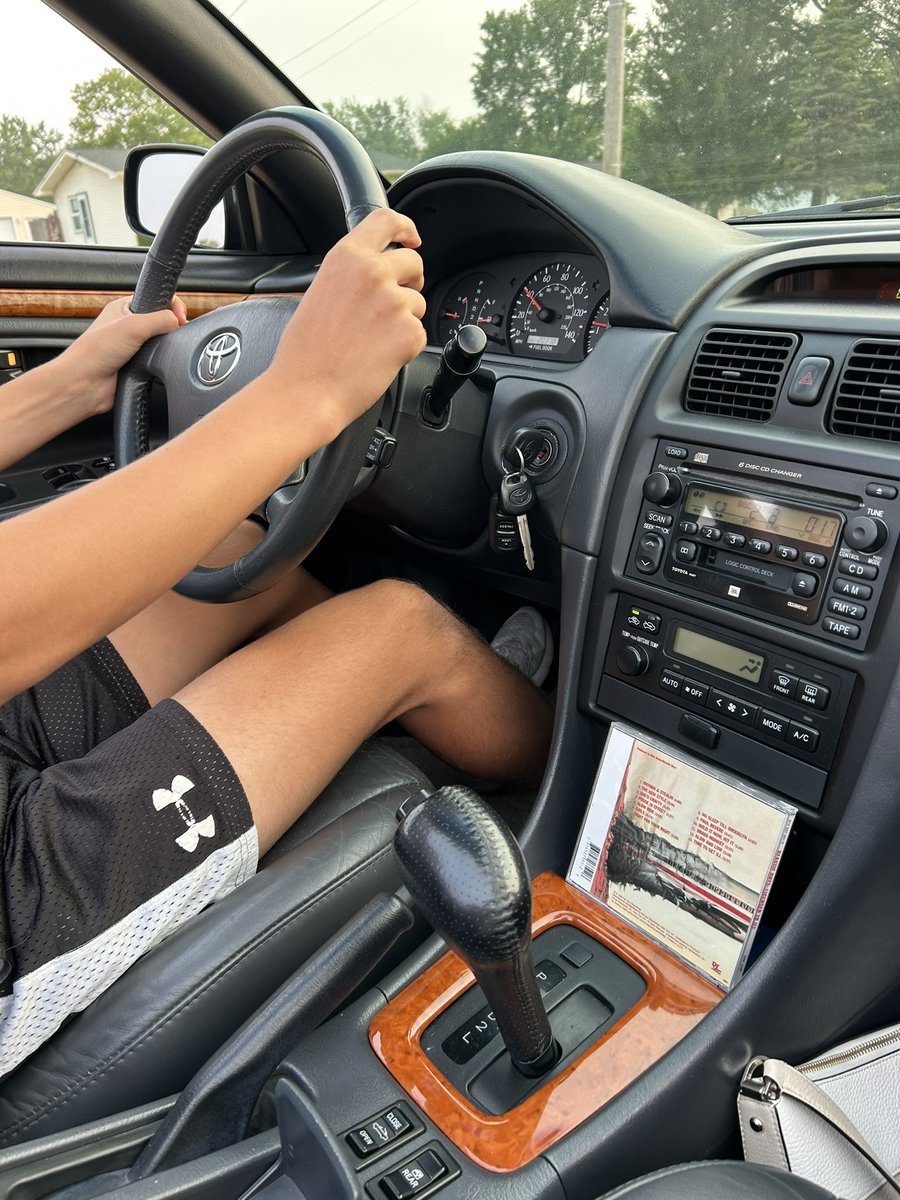 Andrea Reppa tweet media