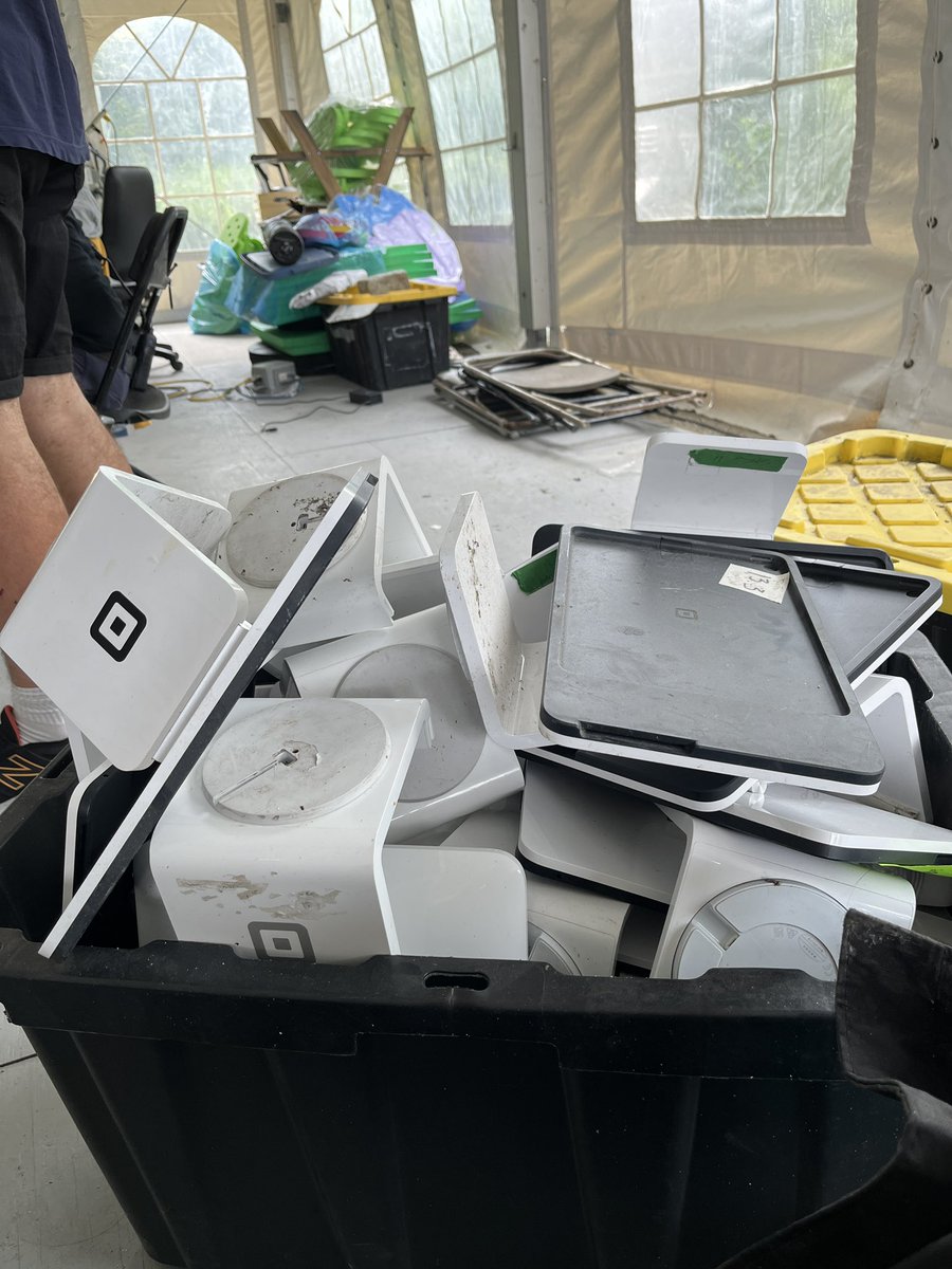 JulienB_BTW's tweet photo. Our @SquareCanada graveyard. Great Software, not so great hardware. https://t.co/d2Xyo9QrTQ