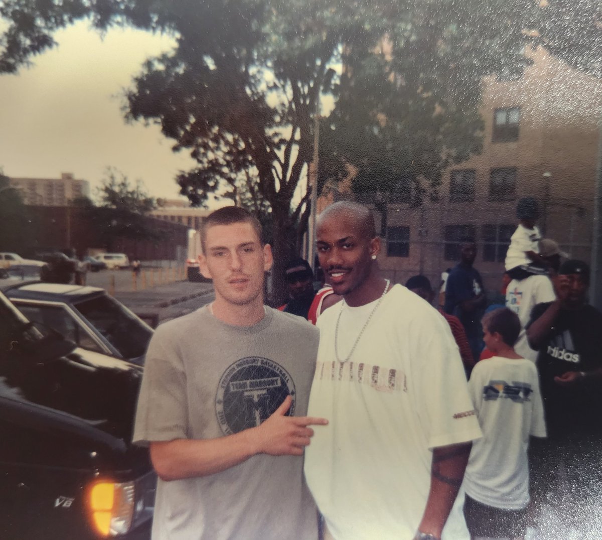 marcobarth9's tweet photo. @StarburyMarbury Much love to you &amp; your amazing family #Starbury! I was graced by your hospitality more than 20 years ago when you hosted us, group of Euro ballers, not only playing against the Coney Island kids, but your family serving us dinner. It was all love. Y'all Coney Island's Finest! https://t.co/VxG2HvkSJh