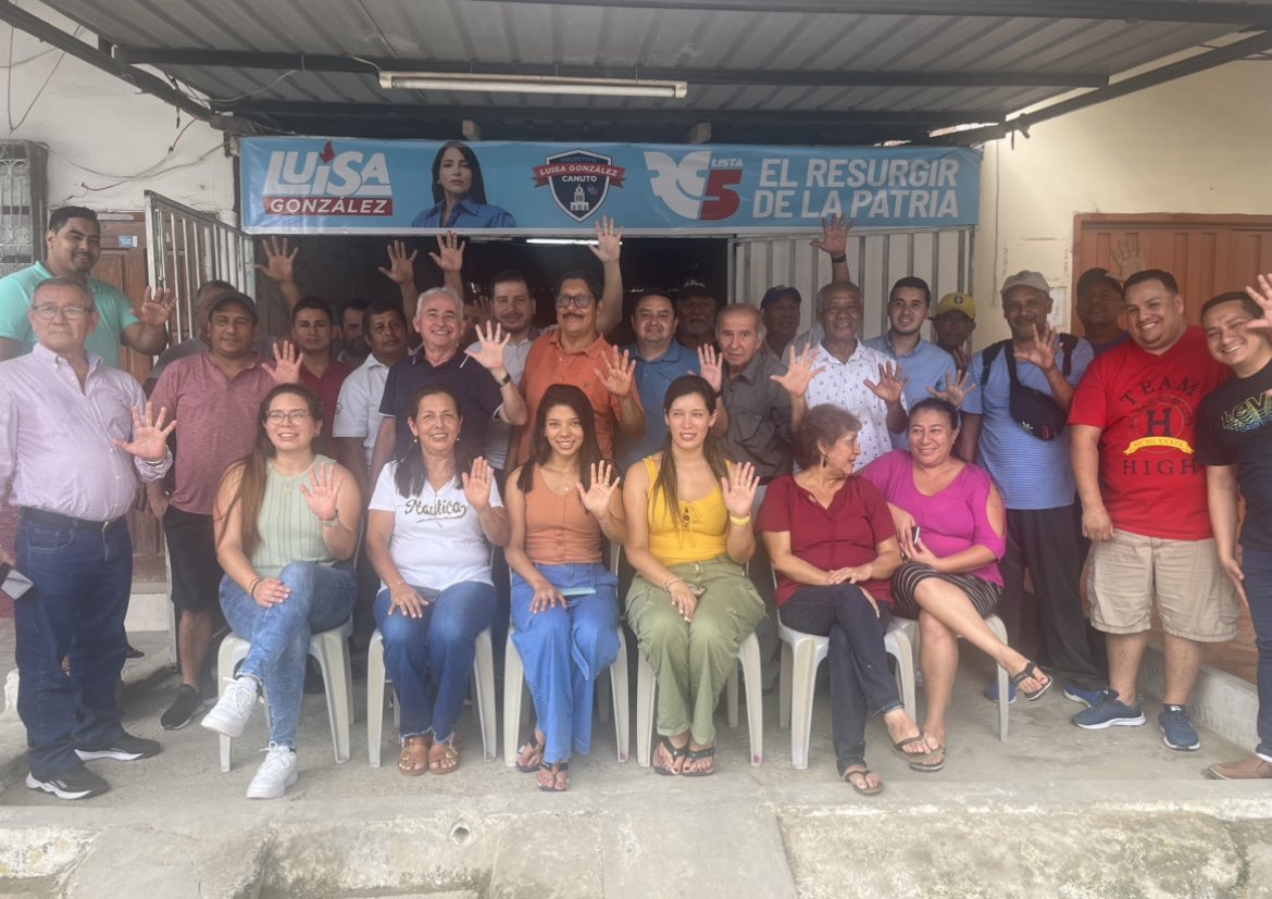 smontenegro2923's tweet image. Nosotros el colectivo @LuisaGonzalezEc CANUTO  de Manabí  seguimos trabajando juntos y fortalecidos para Recuperar la Patria con Luisa Presidenta 2023 ya falta poco. #ElPoderRegresaAlPueblo @MashiRafael @MariaDuartePesa @BienvenidoAlci1 #LuisaGonzalezPresidenta #canuto