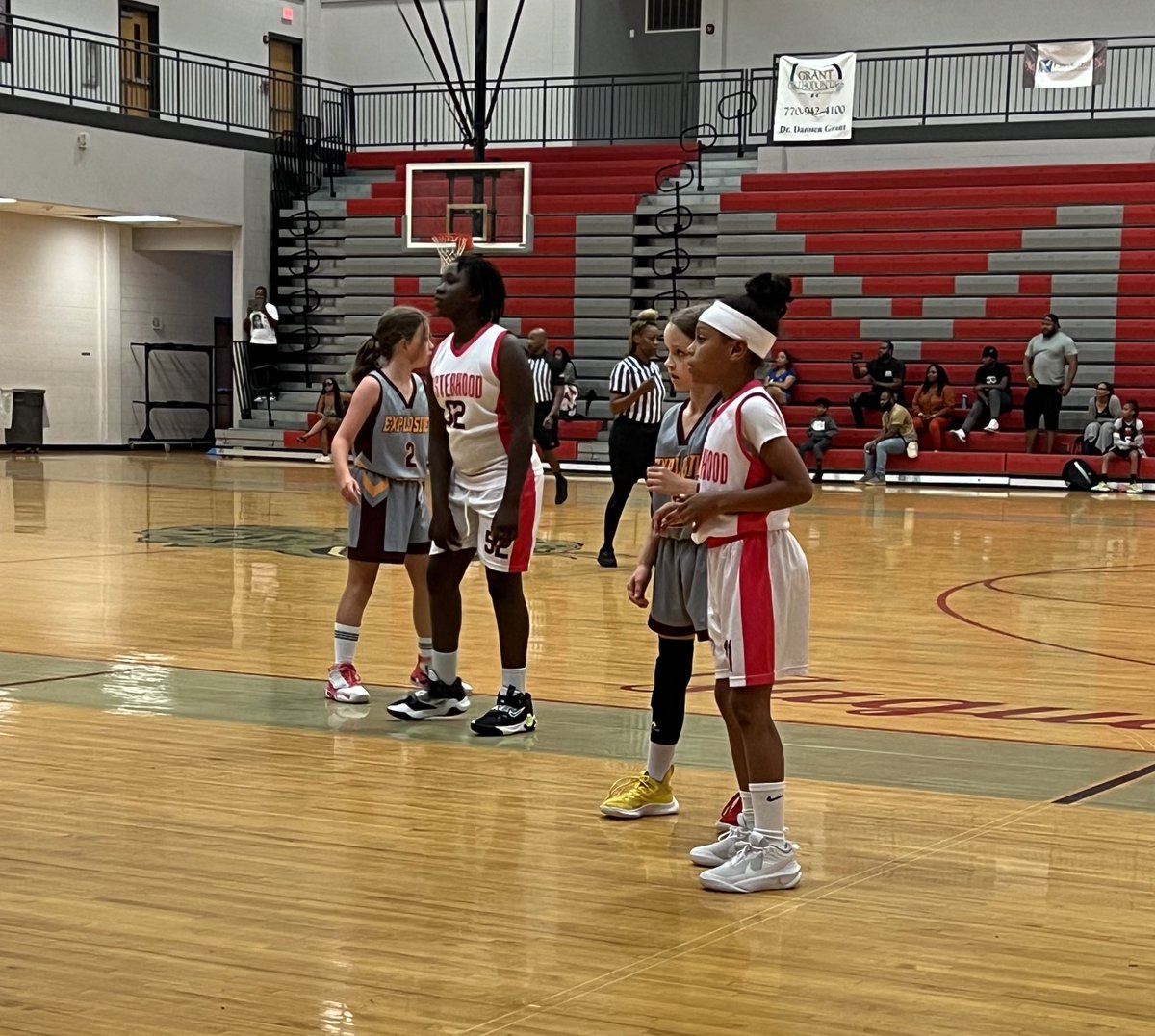 allinsisters's tweet photo. Team ALL IN 2033 competed in the Fight or Flight tournament at New Manchester HS this Sunday. We came up short, playing a level up in the 4th Grade division, but the girls played hard and got better each game! Keep working! 💪🏾 #ALLIN https://t.co/A3TdYf9gZK