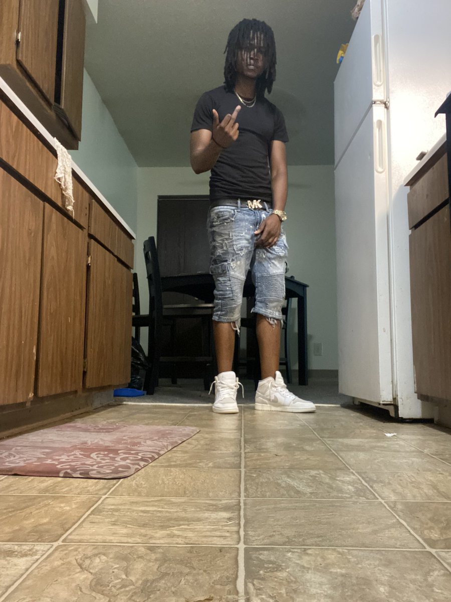 Donnell21391540's tweet photo. Wat happen to keep it G https://t.co/zL1o97ctg3