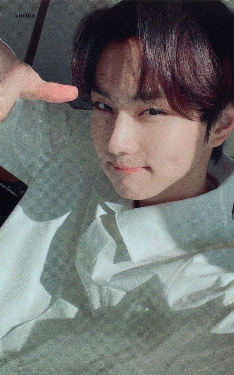 wonniewim's tweet photo. wts lfb jungwon   ༘   
₱1500  

🎀 onhand ready to ship
 - mint condi
-   can do sdd , can also do cod around mm   
- can send video condi / photo proof   

# jungwon sakristan  white solo jacket hakanai  enhypen ph thai ina malay hakanai solo jacket soljack pc photocard poca https://t.co/QrBcAbt0kU