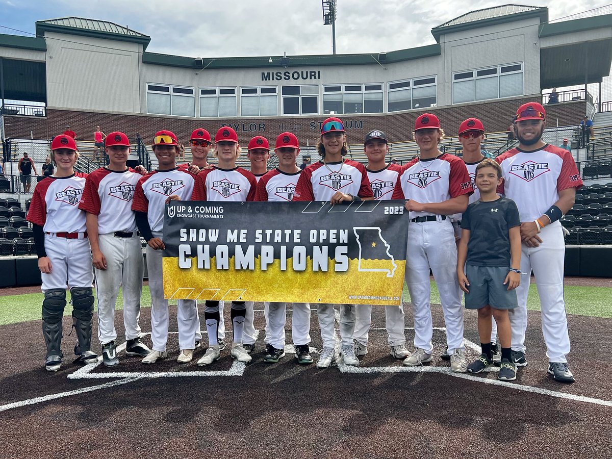 UandCBaseball's tweet photo. ๐ ๐ ๐
18u Championship goes to the Beastie Boys!
These guys deserve it after consistently making bracket, a team full of extremely talented young men all going to play at the next level.
๐Taylor Stadium
#ShowMeStateOpen https://t.co/8nauP0J9y1